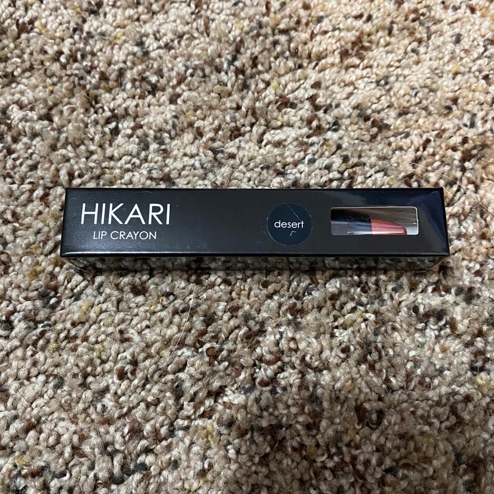 Hikari lip crayon